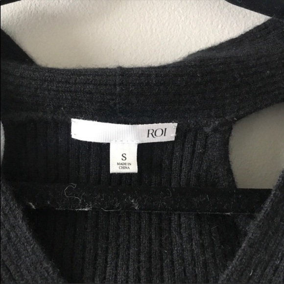 ROI Ribbed Off Shoulder Cashmere Sweater - Picture 4 of 4